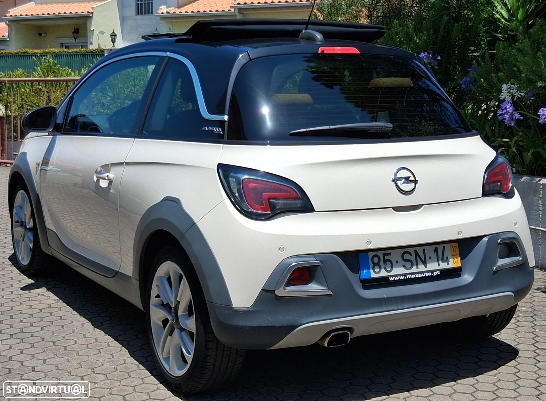 Opel Adam 1.0 T Rocks - 19