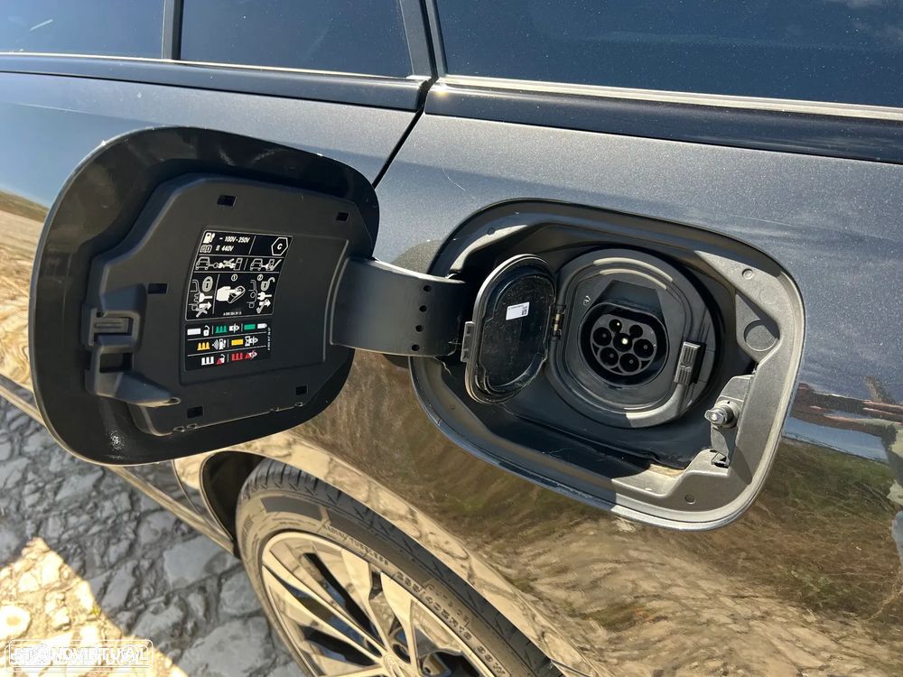 Mercedes-Benz C 300 e T 9G-TRONIC Avantgarde - 6