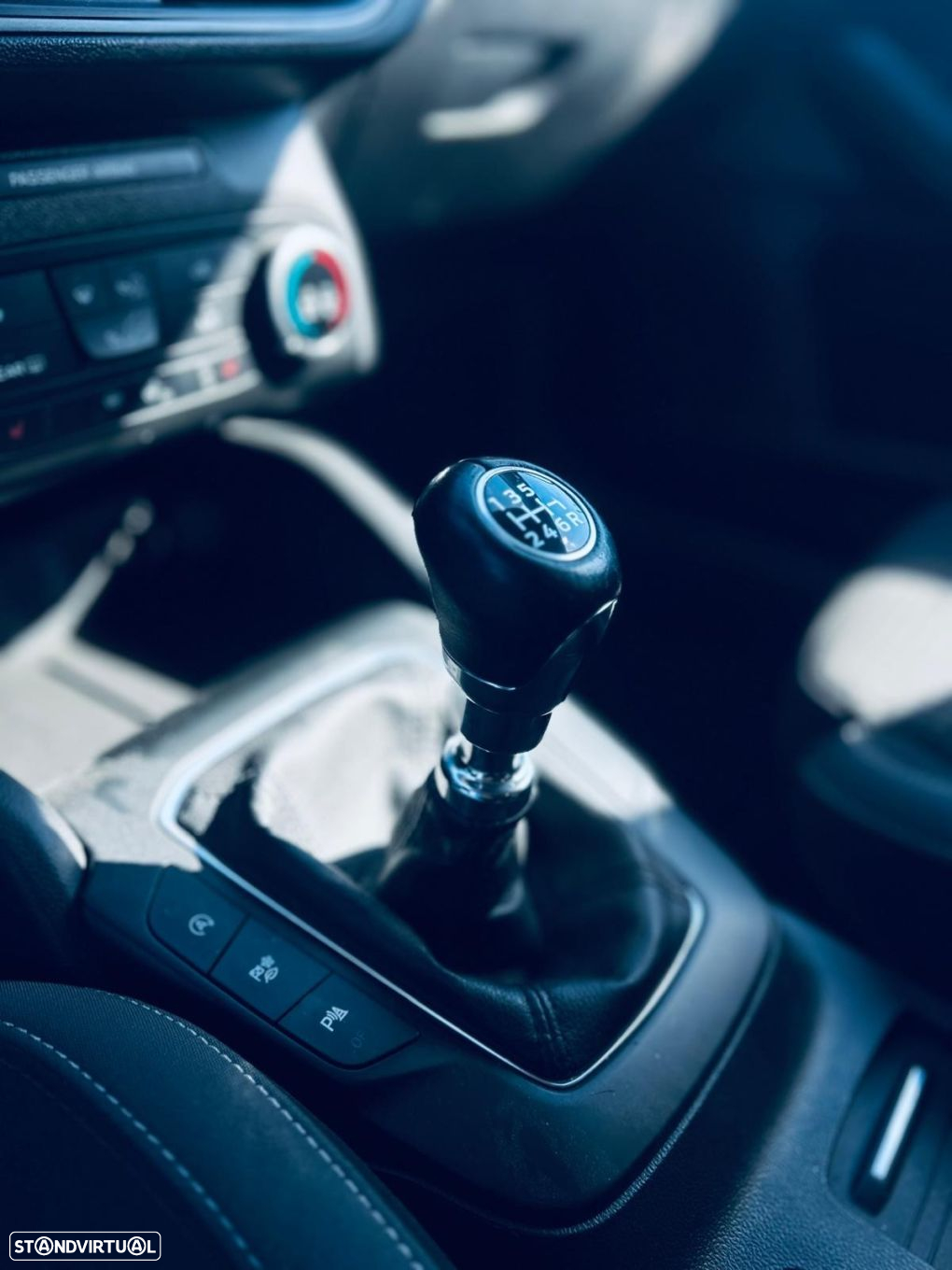Ford Focus SW 1.0 EcoBoost Business - 31