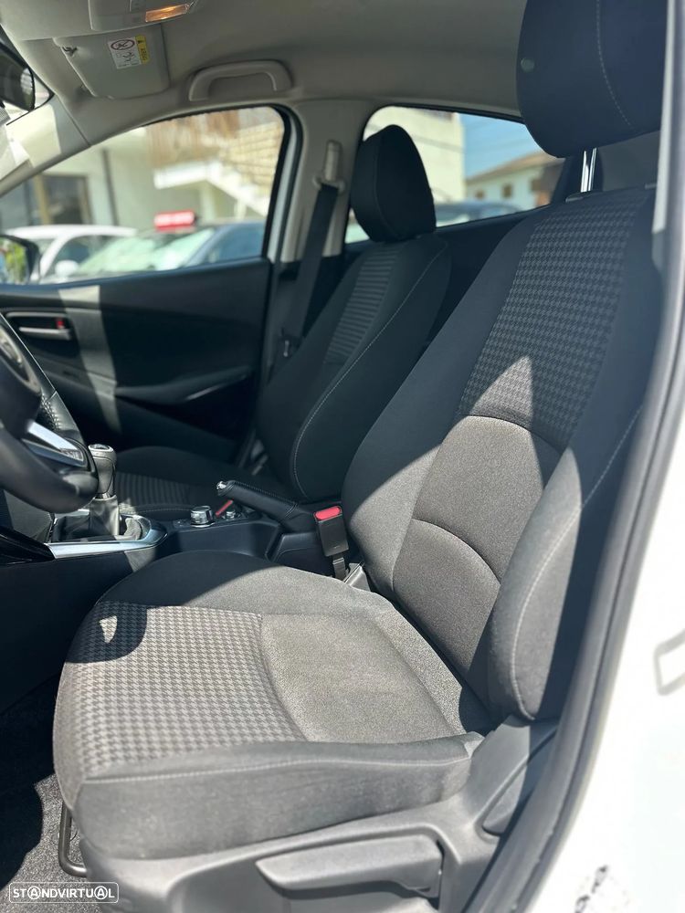 Mazda 2 1.5 Sky-G Advance - 8