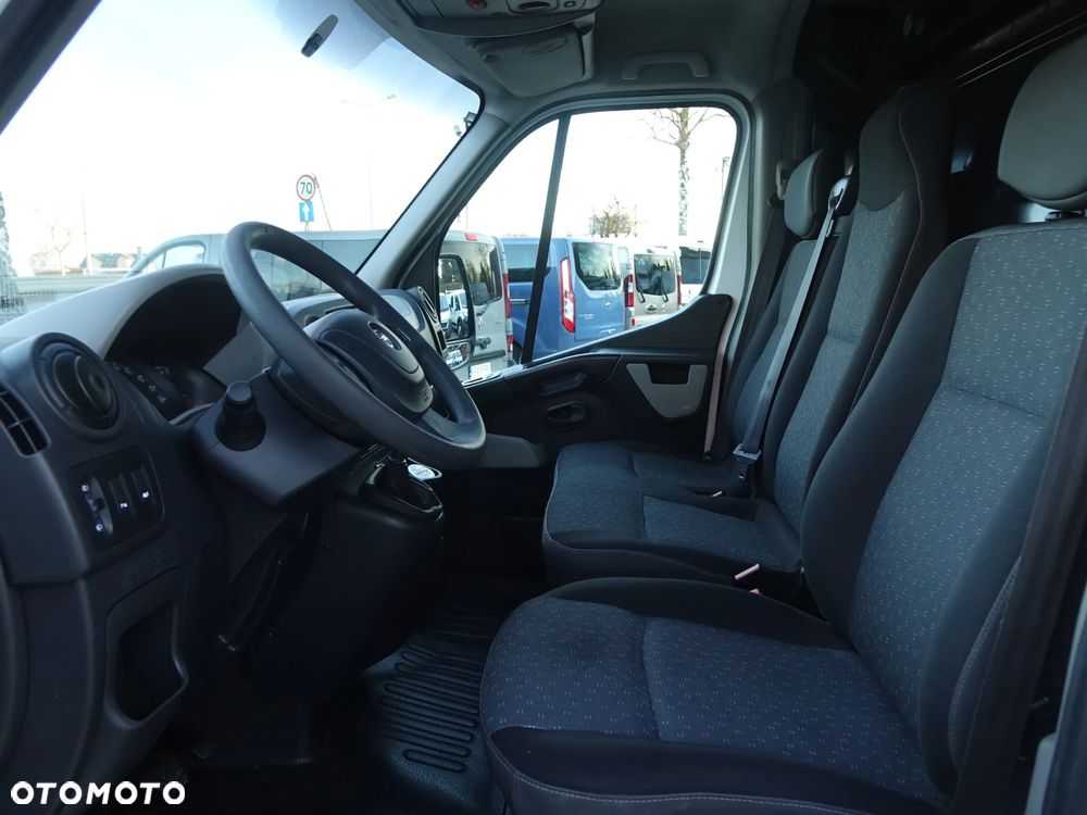 Renault Master L3H3 3-osobowy furgon najwyższy - 9
