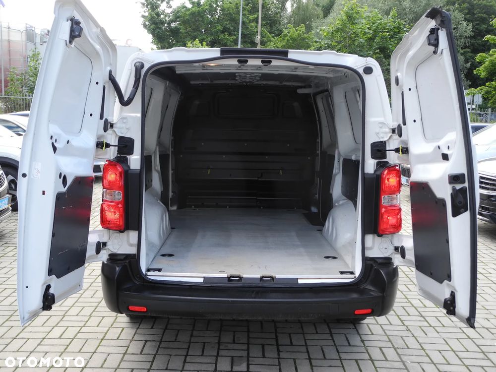 Opel Vivaro - 8