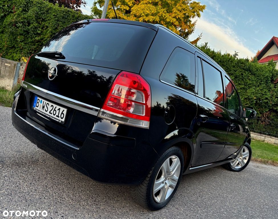 Opel Zafira - 15