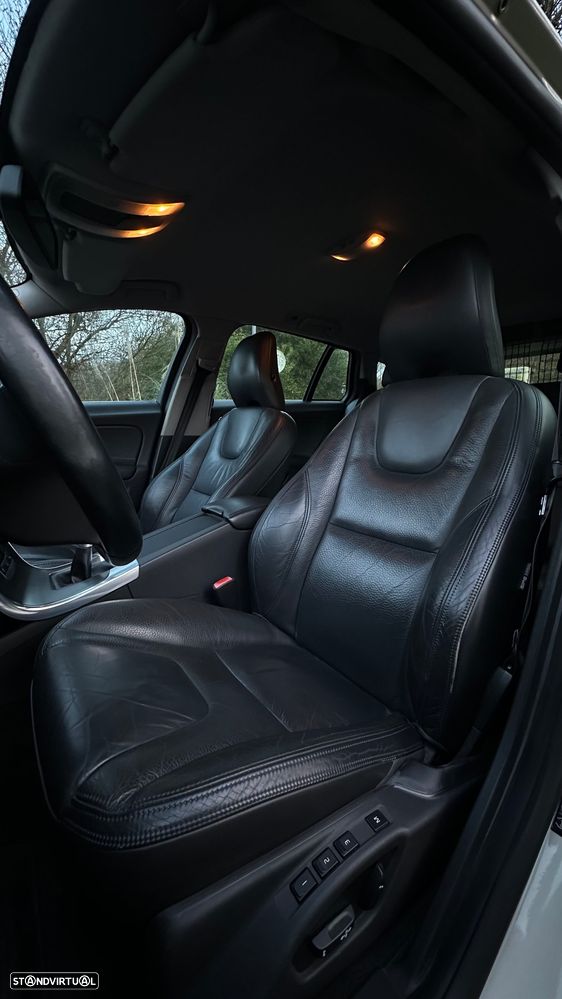 Volvo V60 2.0 D4 Summum Start/Stop - 12