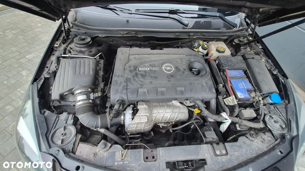 Opel Insignia - 12