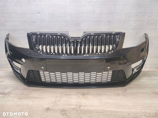 Skoda Octavia Mk3 5E 2020 Z przodu Zderzak przedni