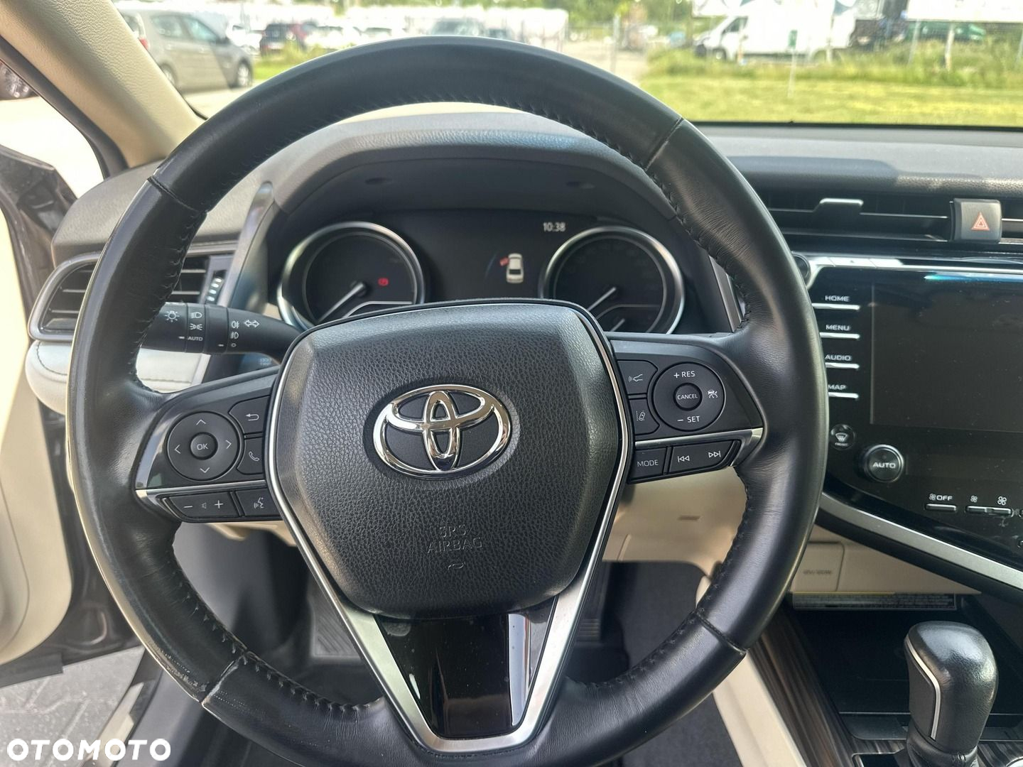 Toyota Camry - 16