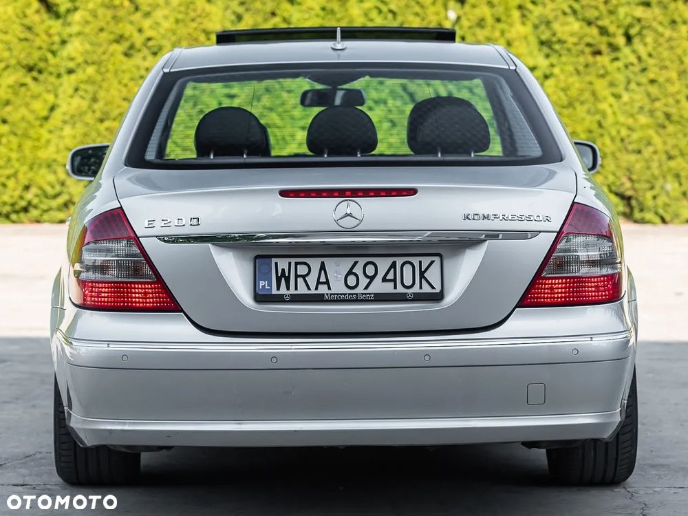 Mercedes-Benz Klasa E - 9