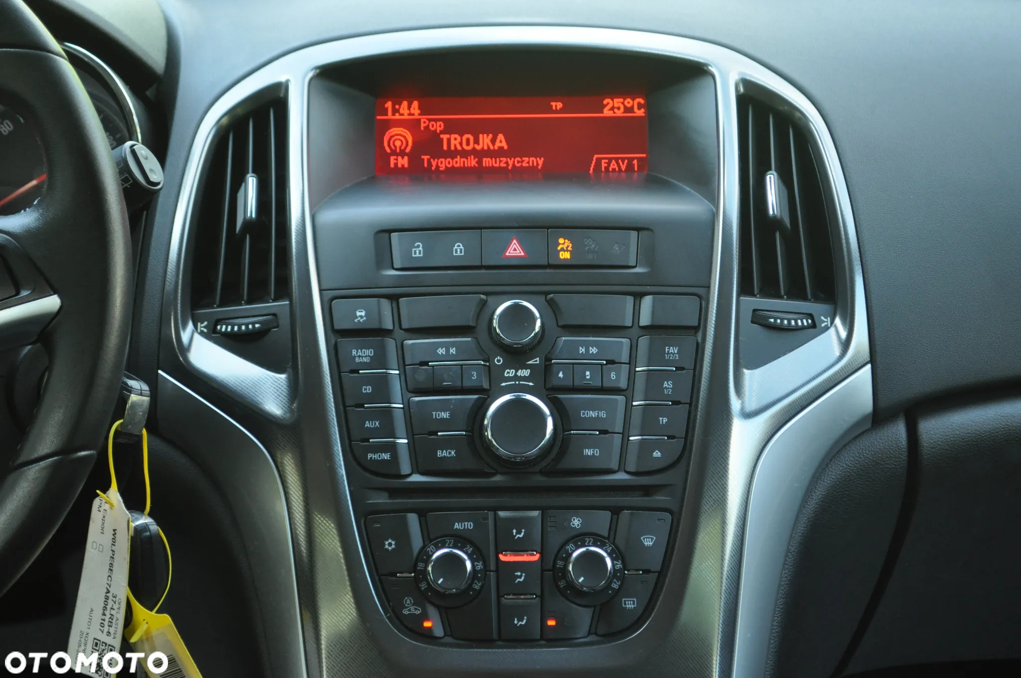 Opel Astra 1.4 Turbo Cosmo - 25