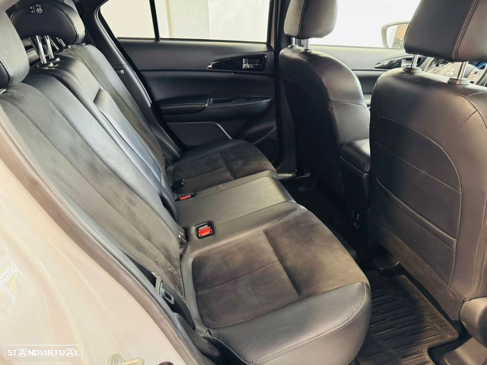 Mitsubishi Eclipse Cross 2.4 PHEV eMotion - 24