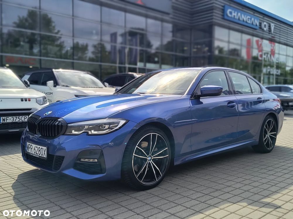 BMW Seria 3 330i xDrive M Sport - 1