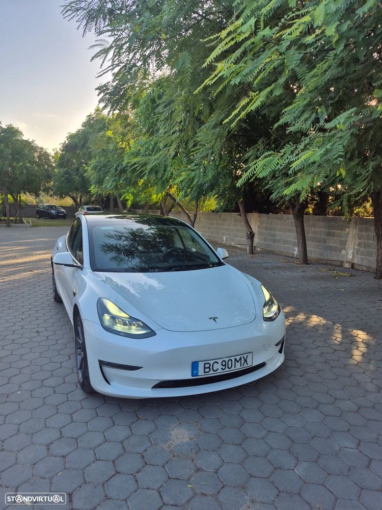 Tesla Model 3 Long Range Tração Traseira - 2