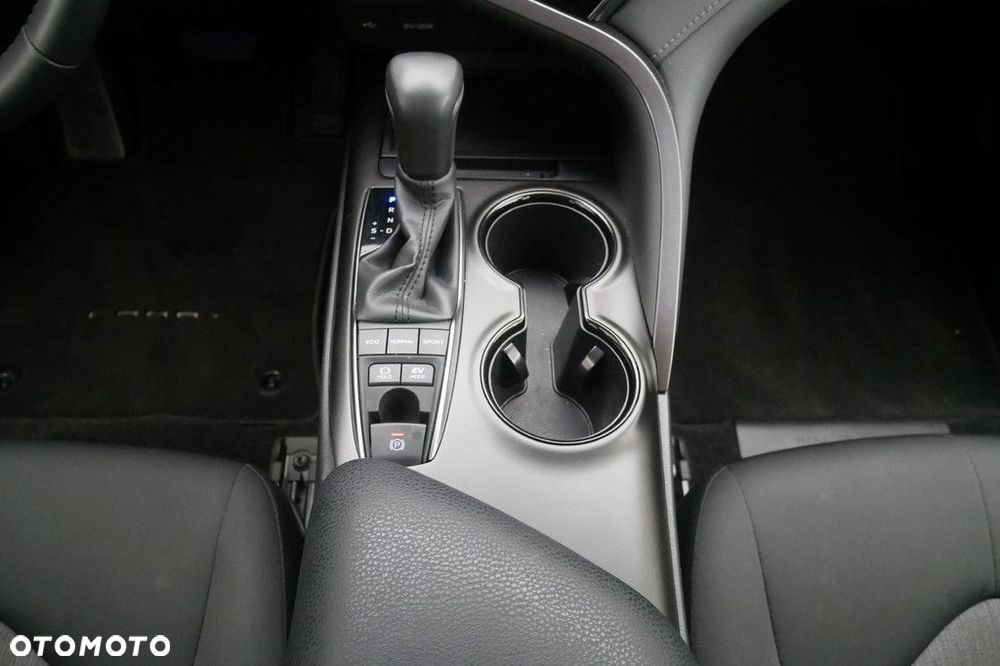 Toyota Camry 2.5 Hybrid Comfort CVT - 11