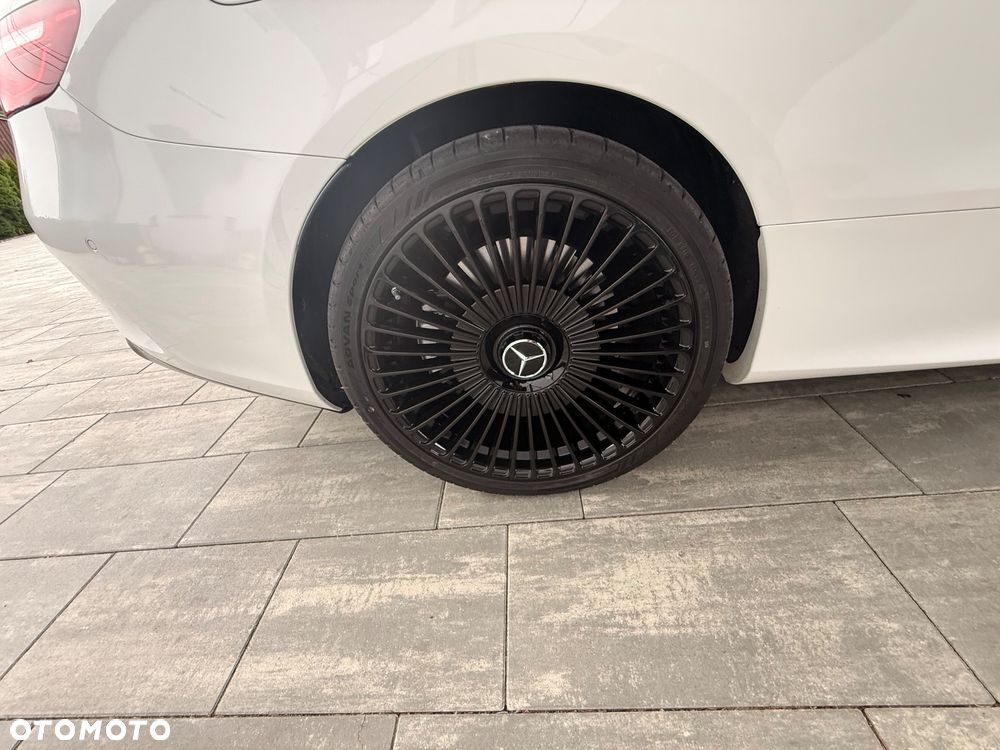 Mercedes-Benz Klasa E AMG 53 4-Matic+ 9G-TRONIC - 15