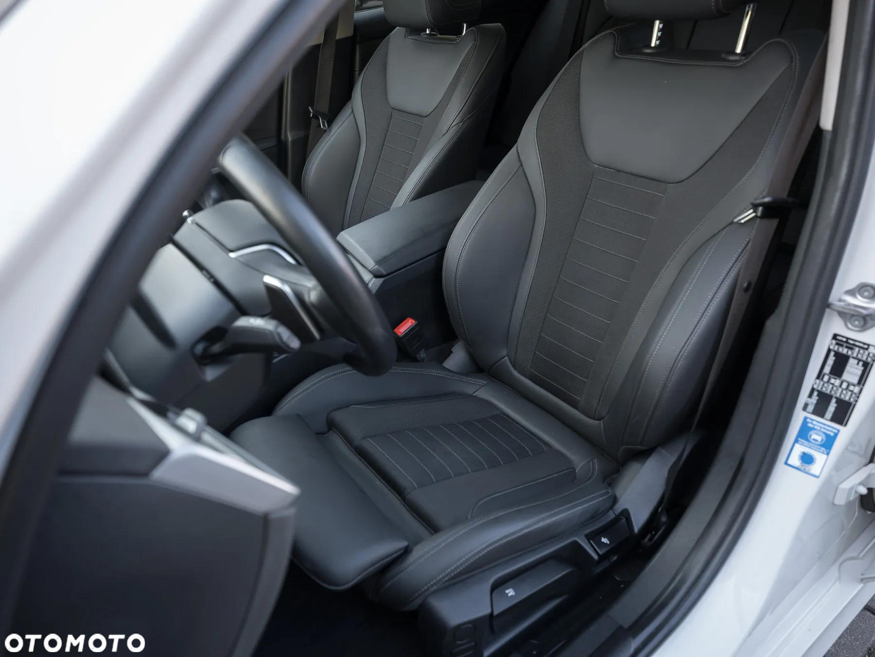 BMW Seria 3 318d Business Edition - 26