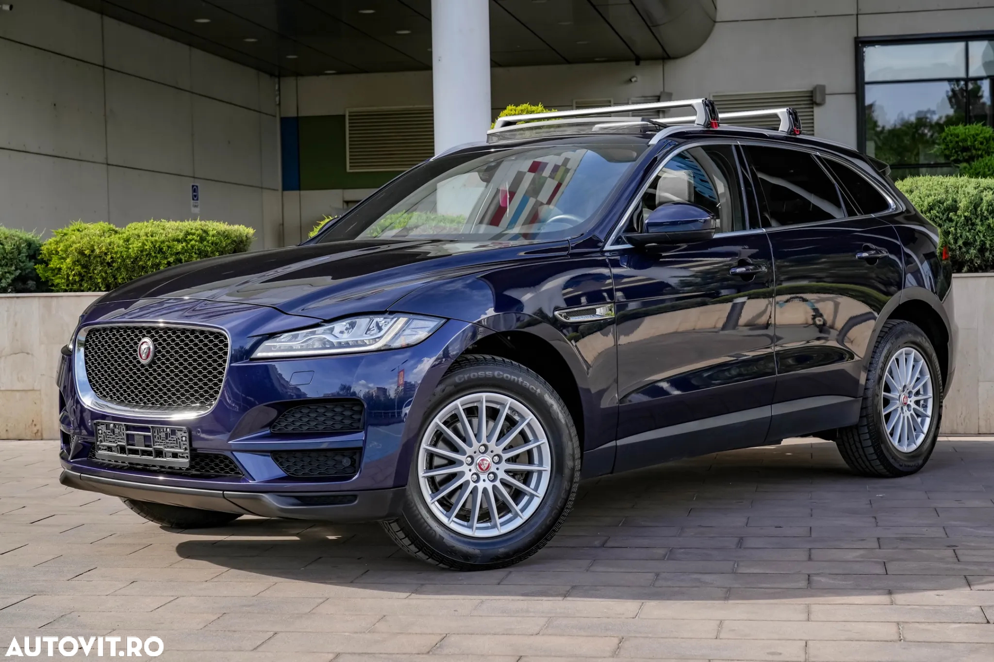 Jaguar F-Pace - 10