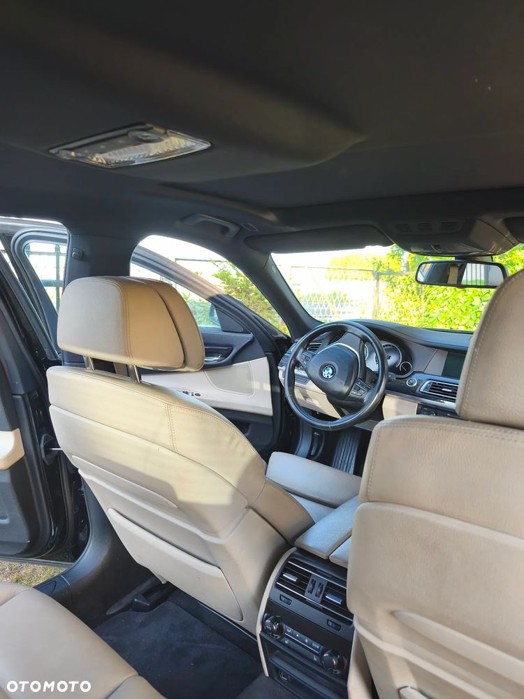 BMW Seria 7 750i - 10
