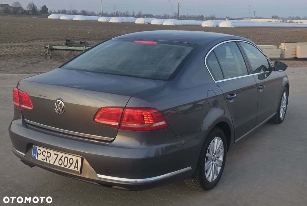 Volkswagen Passat 2.0 TDI Comfortline - 20