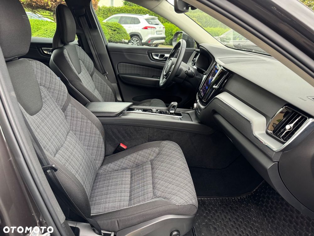 Volvo XC 60 B4 B Core - 18