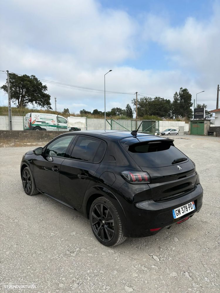 Peugeot e-208 GT+ - 7