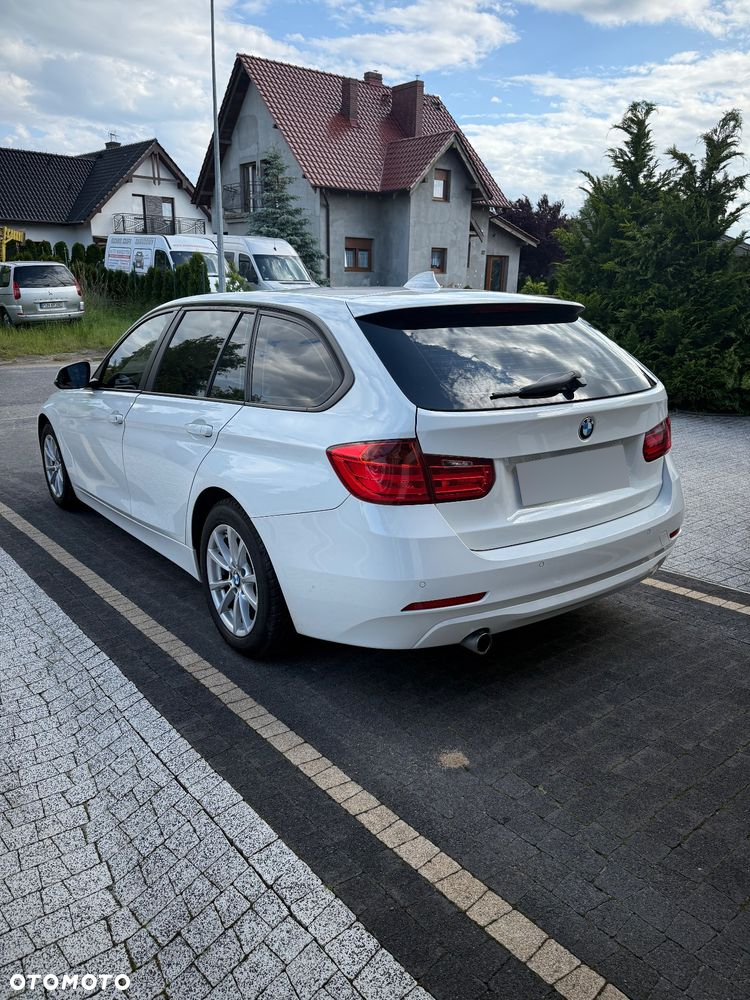 BMW Seria 3 318d Touring - 5