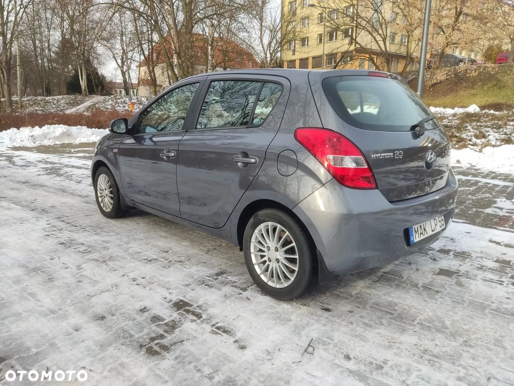 Hyundai i20 1.2 FIFA WM Edition - 9