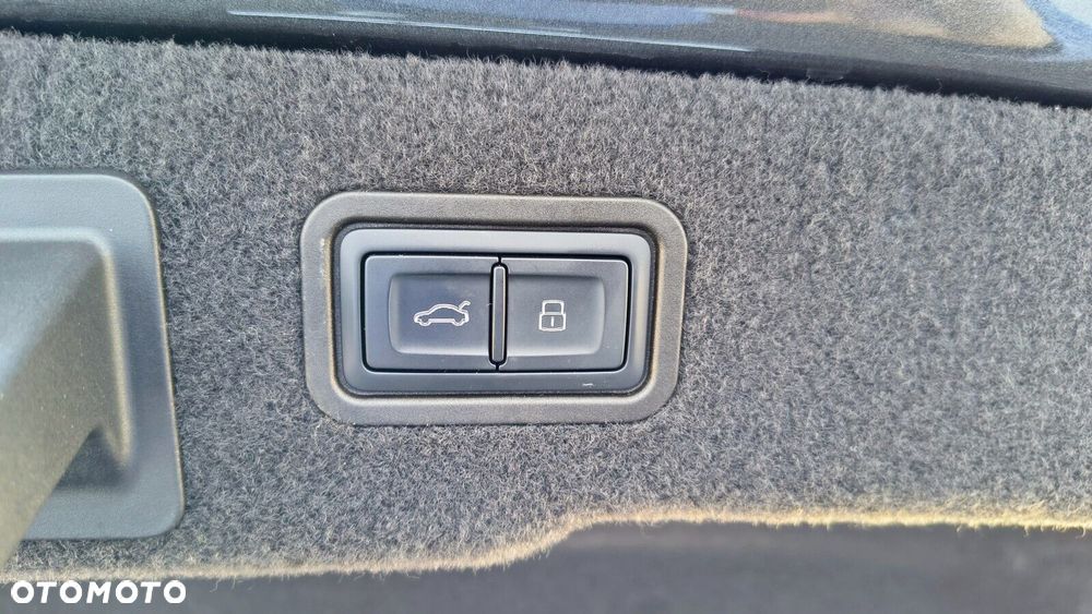 Audi A8 - 13