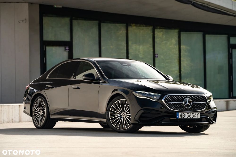 Mercedes-Benz E-Class 2023 photo 3