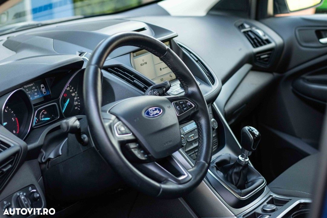 Ford Kuga - 16