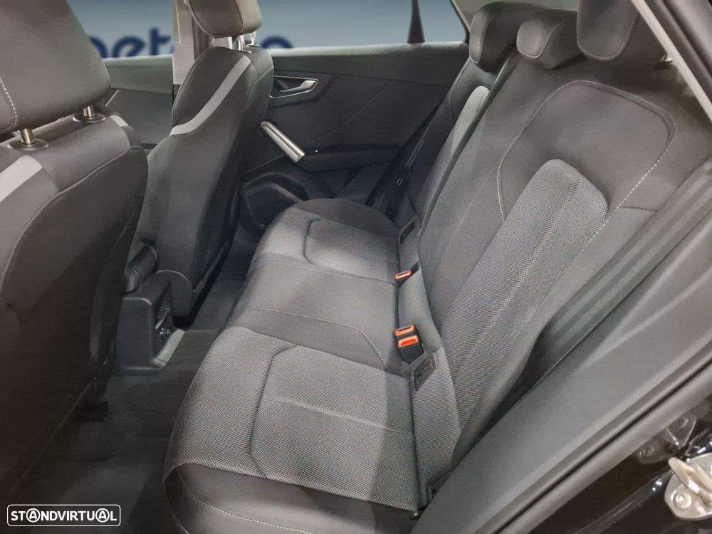 Audi Q2 30 TFSI SE Business - 14