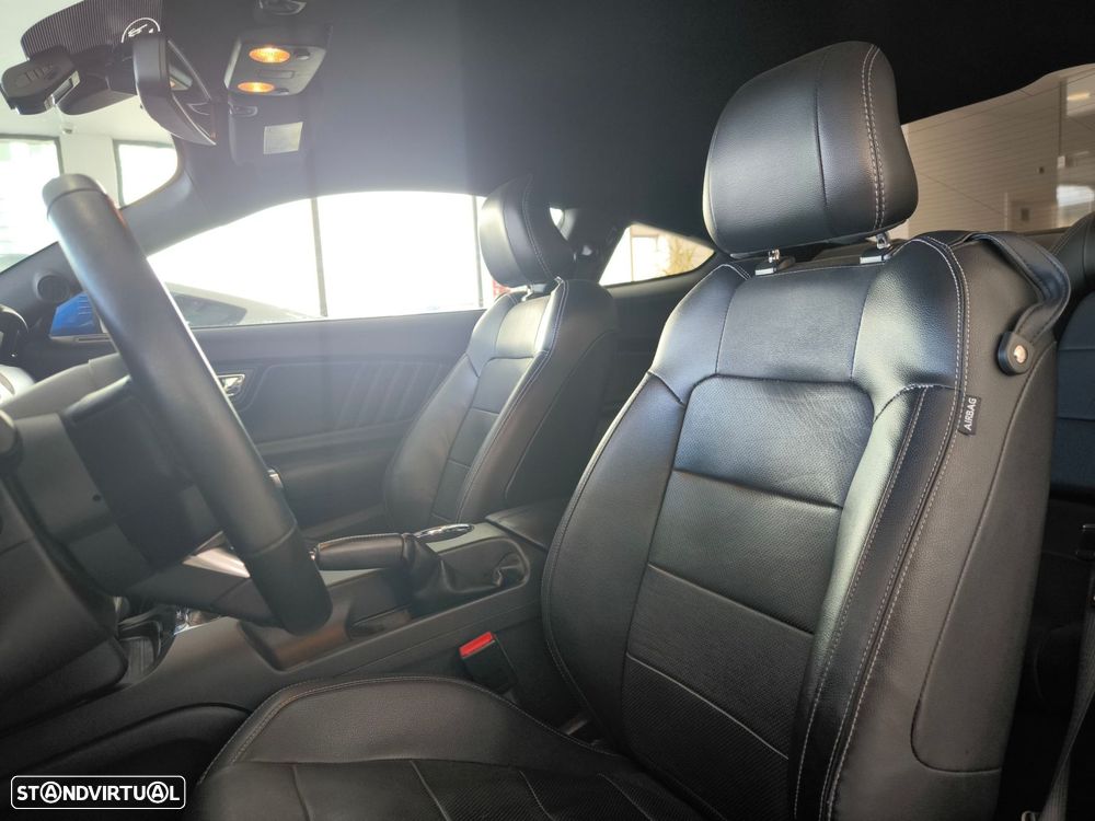 Ford Mustang 2.3i EcoBoost - 11
