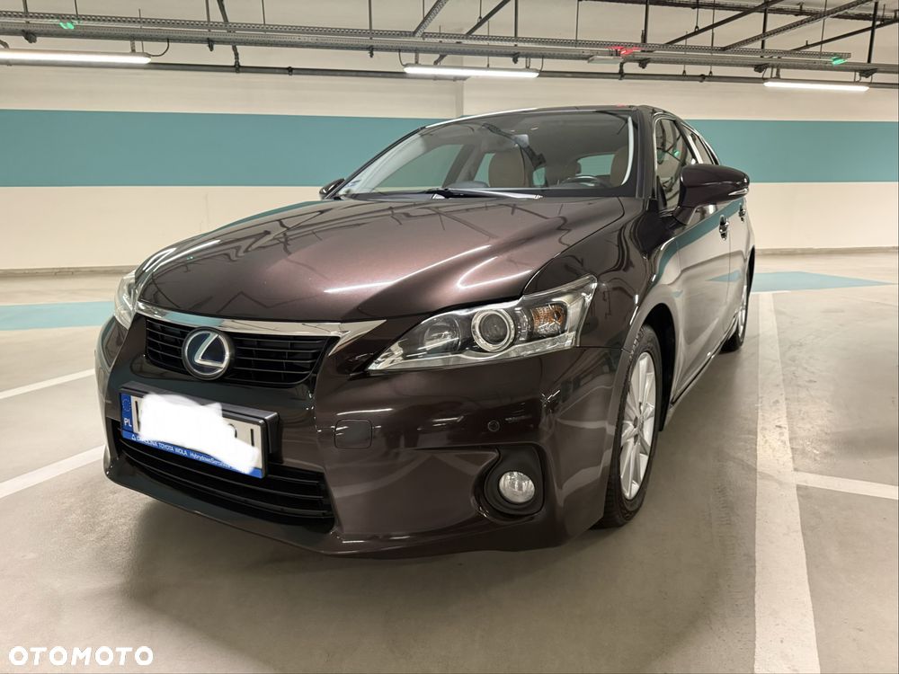 Lexus CT - 1