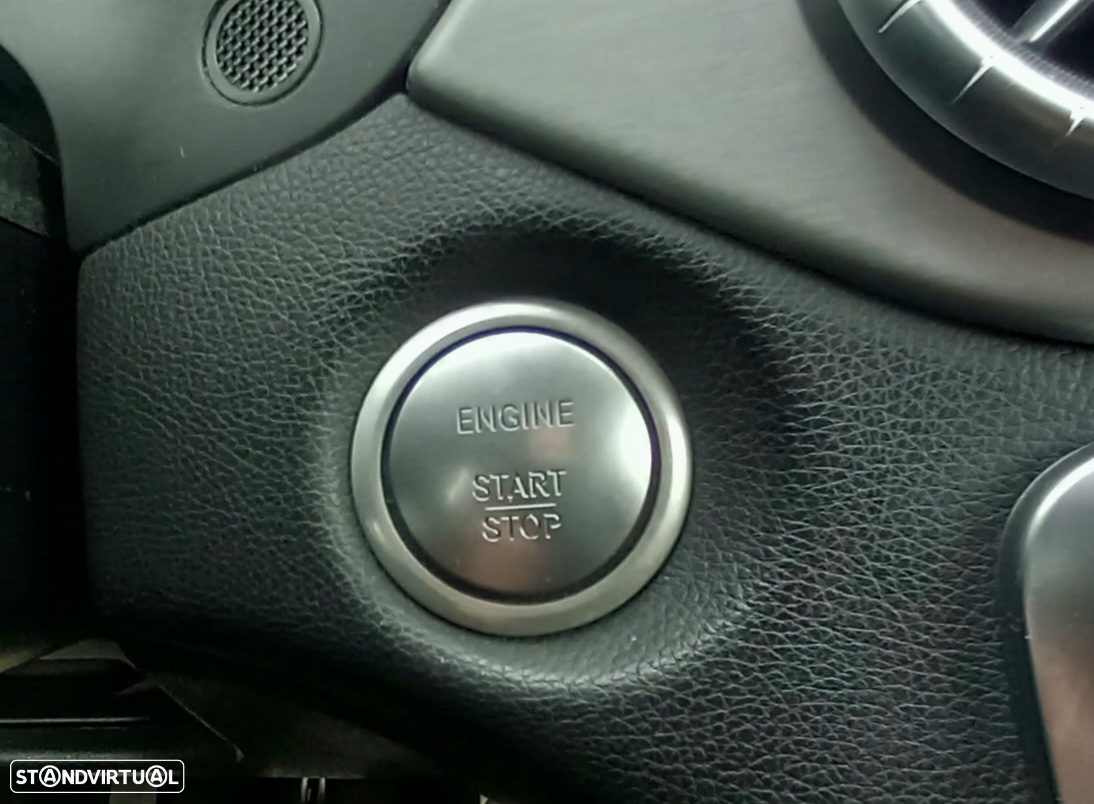 Mercedes-Benz CLA 200 d Shooting Brake AMG Line - 28