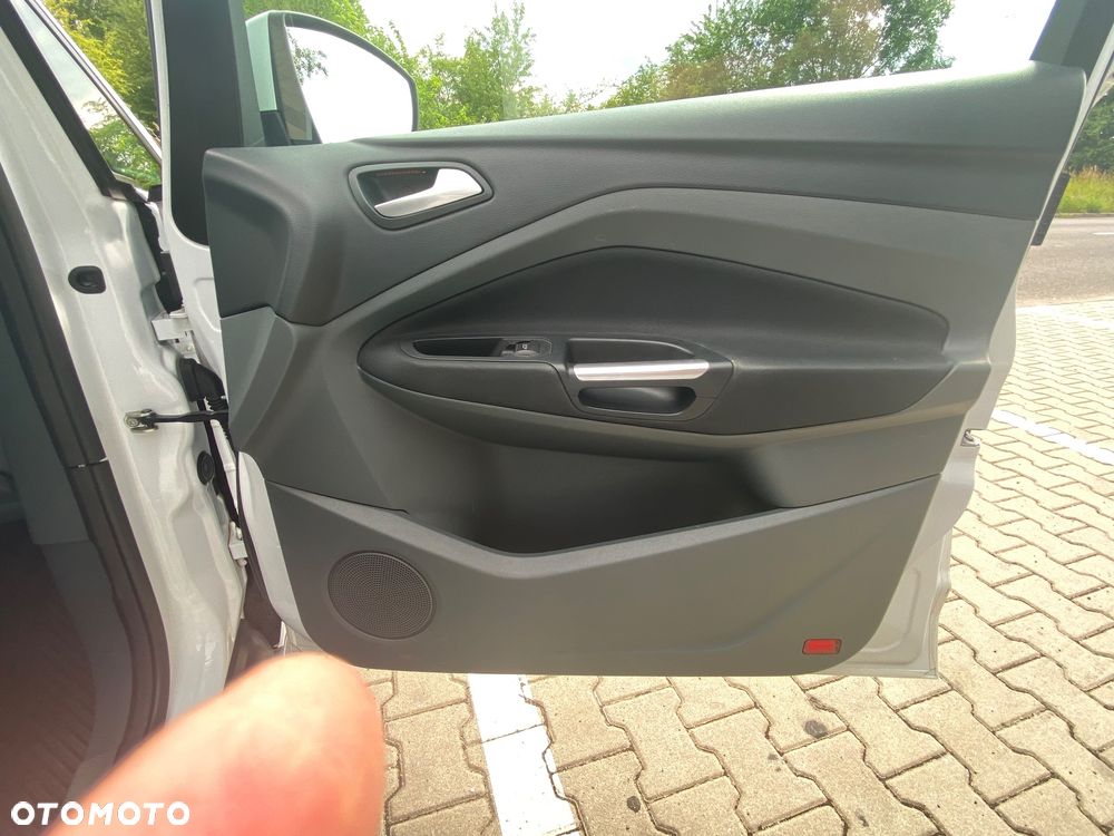 Ford C-MAX 1.6 TDCi Start-Stop-System Titanium - 19