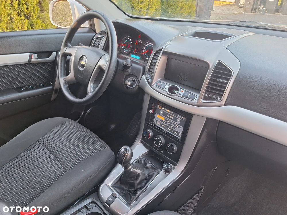 Chevrolet Captiva 2.4 2WD Travel Edition - 22