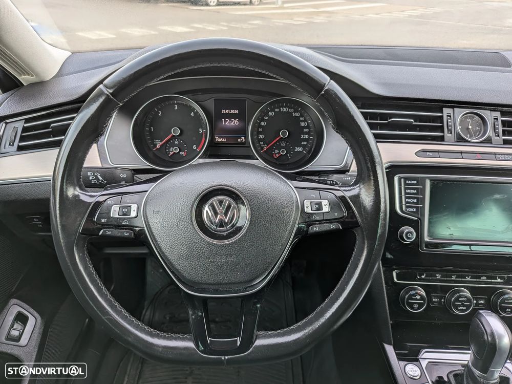 VW Passat Variant 2.0 TDi Highline DSG - 11