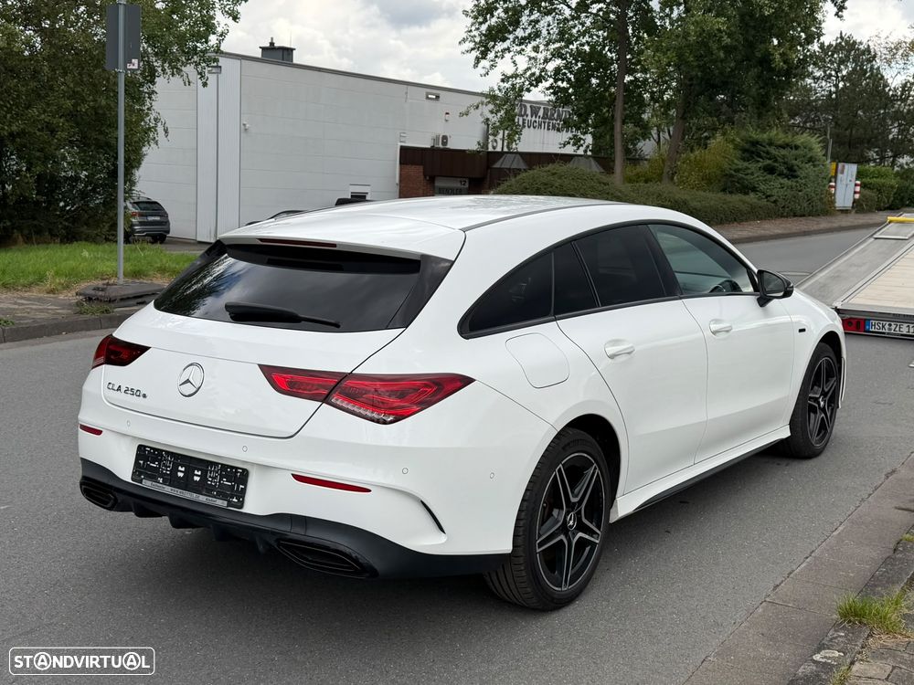 Mercedes-Benz CLA 250 e Shooting Brake AMG Line - 2