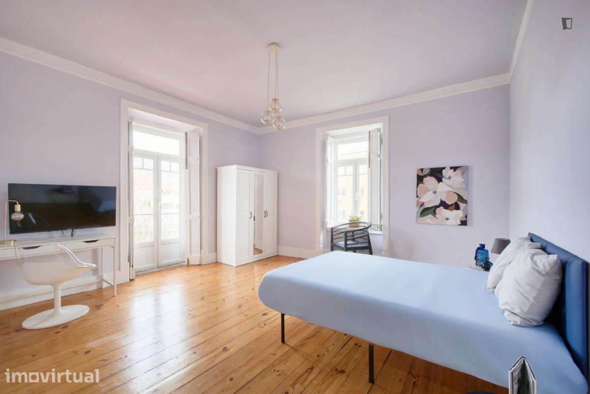 Quarto - localizado em Marquês de Pombal Lisbon - Grande imagem: 3/17