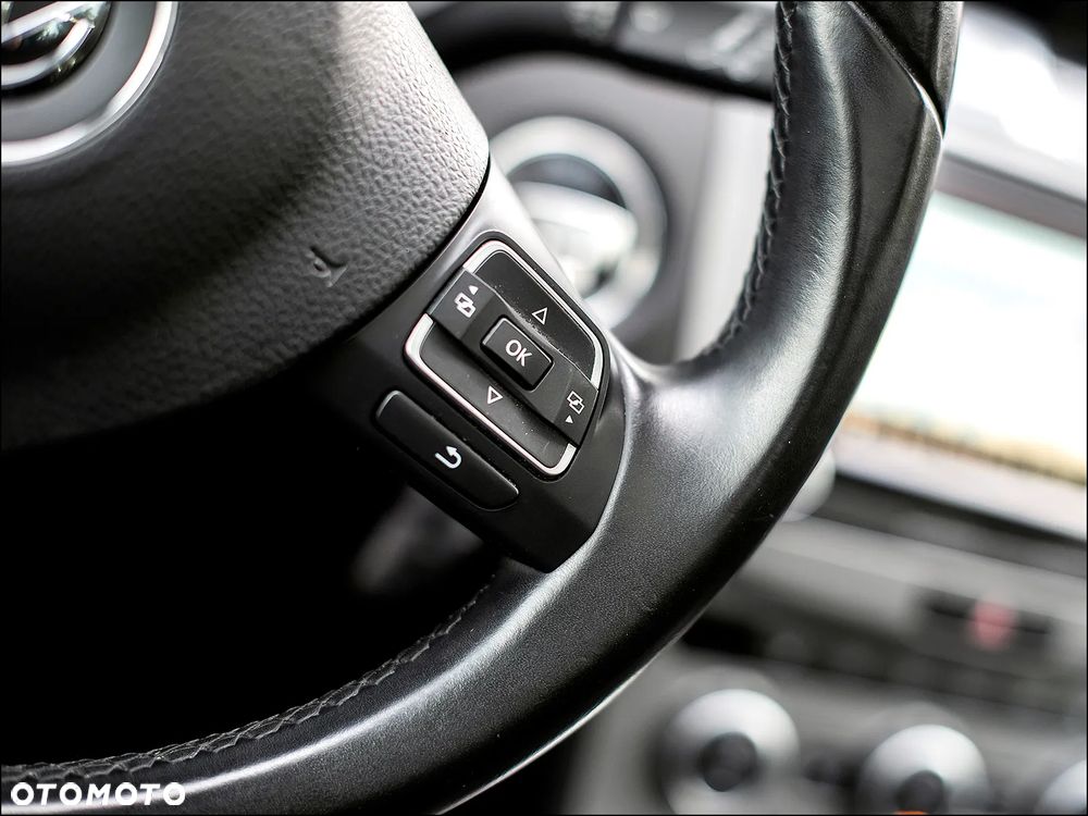 Volkswagen Passat - 23