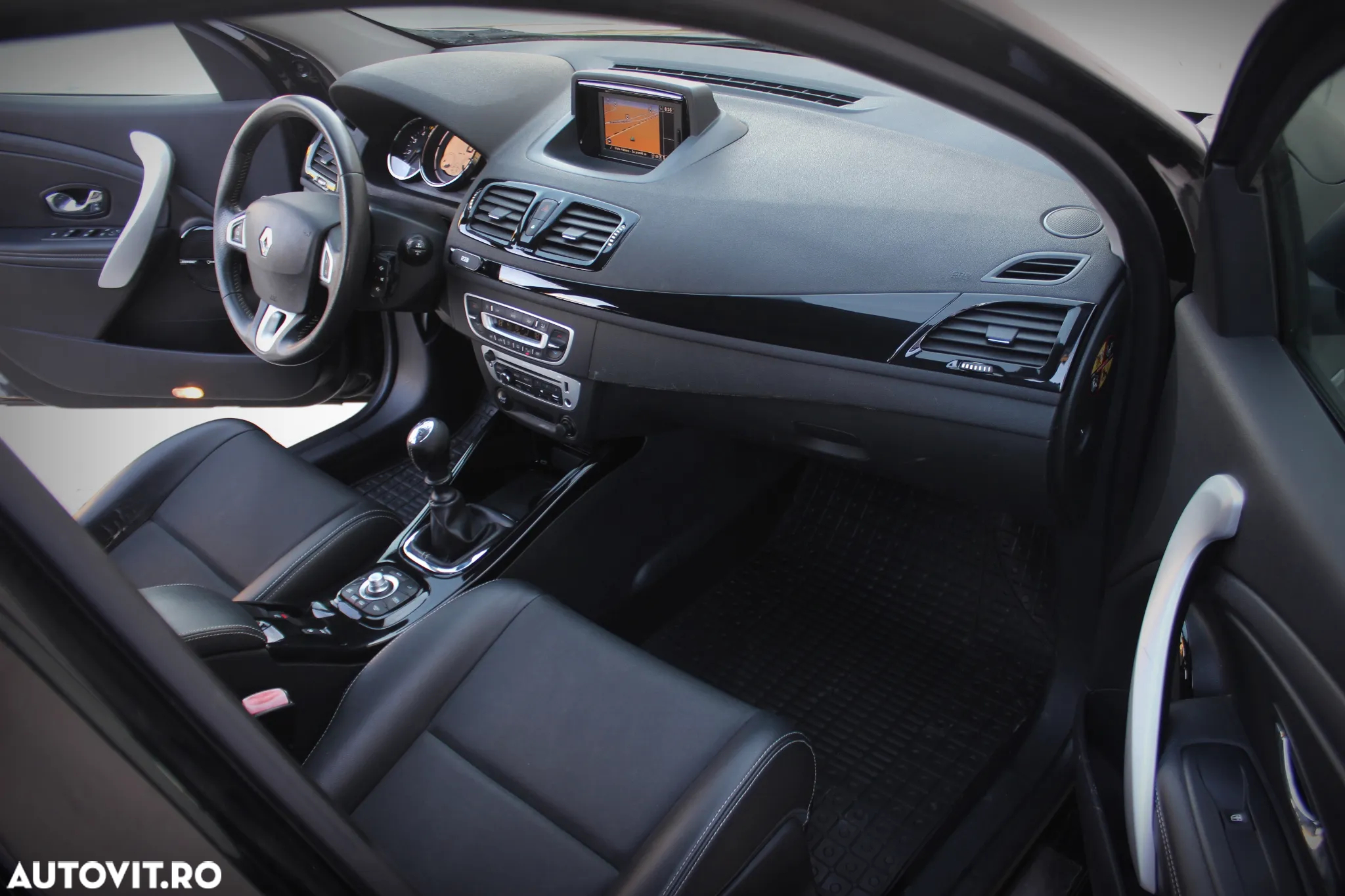 Renault Megane ENERGY dCi 110 Start & Stop Bose Edition - 16