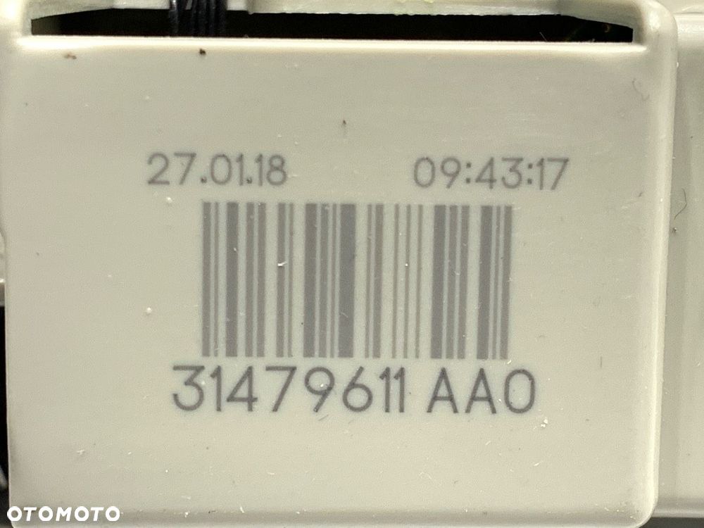 LAMPA SUFITOWA - 229.00 PLN - VOLVO V90 II Kombi (235, 236) 2016 - 2022 D3 110 kW [150 KM] olej - 4