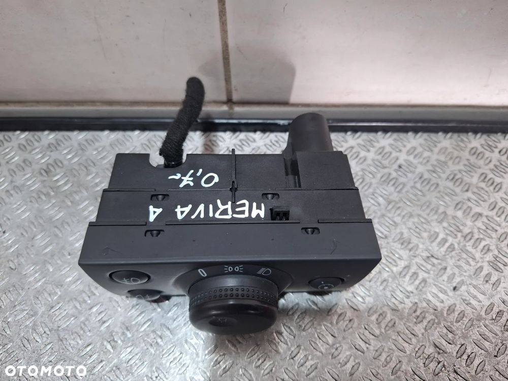 Włącznik świateł Opel Meriva A OPC 2007 rok nr 93394757 - 2