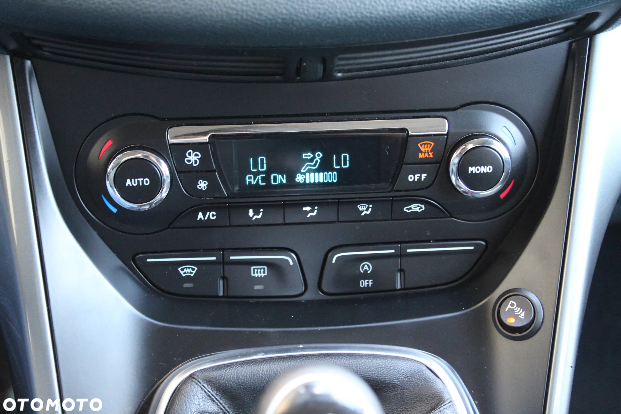 Ford Grand C-MAX 1.6 TDCi Titanium - 19