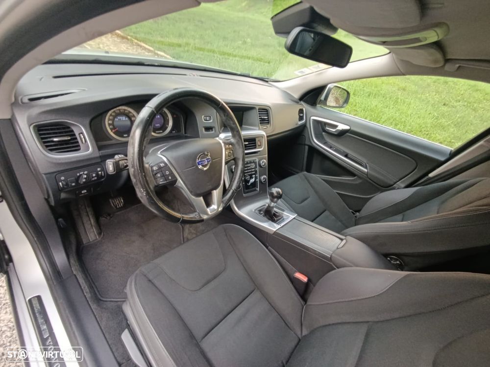 Volvo S60 2.0 D4 Momentum Start/Stop - 12