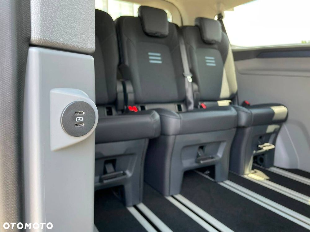 Ford Tourneo Custom - 20