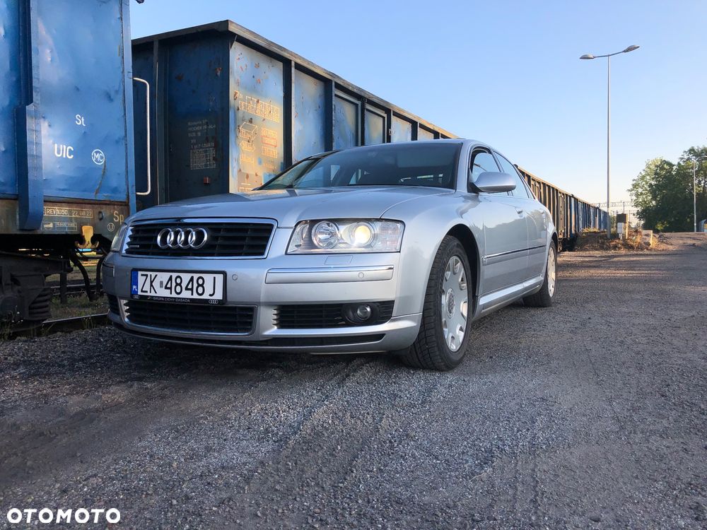 Audi A8 - 8
