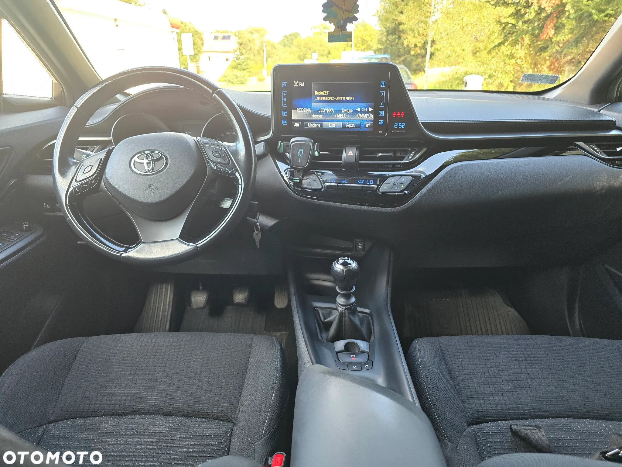Toyota C-HR 1.2 T Premium - 5