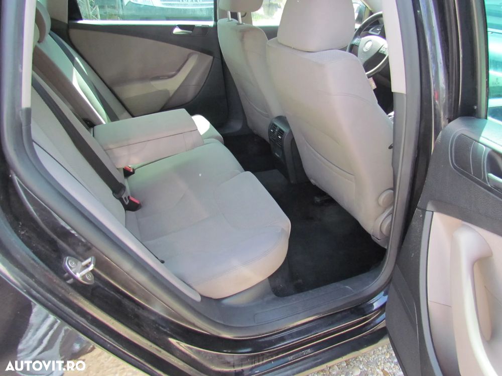 Volkswagen Passat 2.0 TDI DPF DSG Comfortline - 10