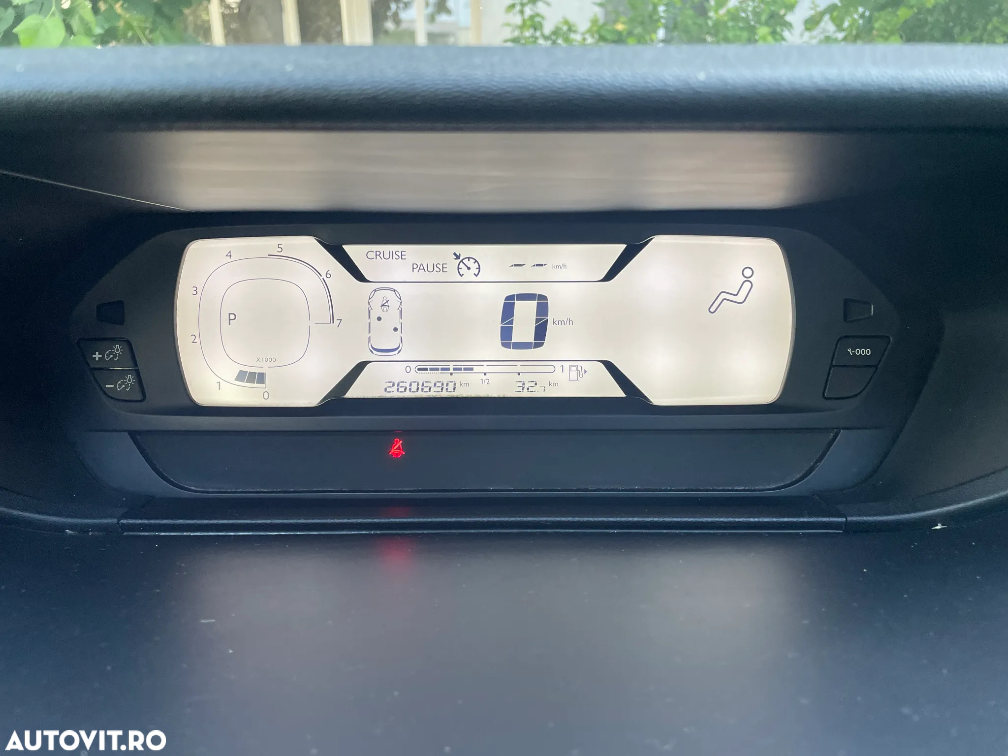 Citroën C4 Grand Picasso 2.0 e-Hdi Aut. Intensive - 28