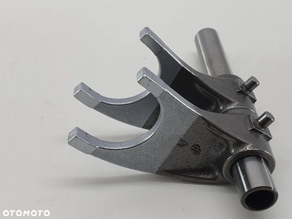 SKRZYNIA BIEGOW WALEK TRYB WODZIK  KTM DUKE 125 - 15